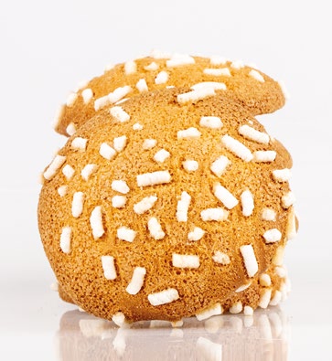 Egg biscuits with grains